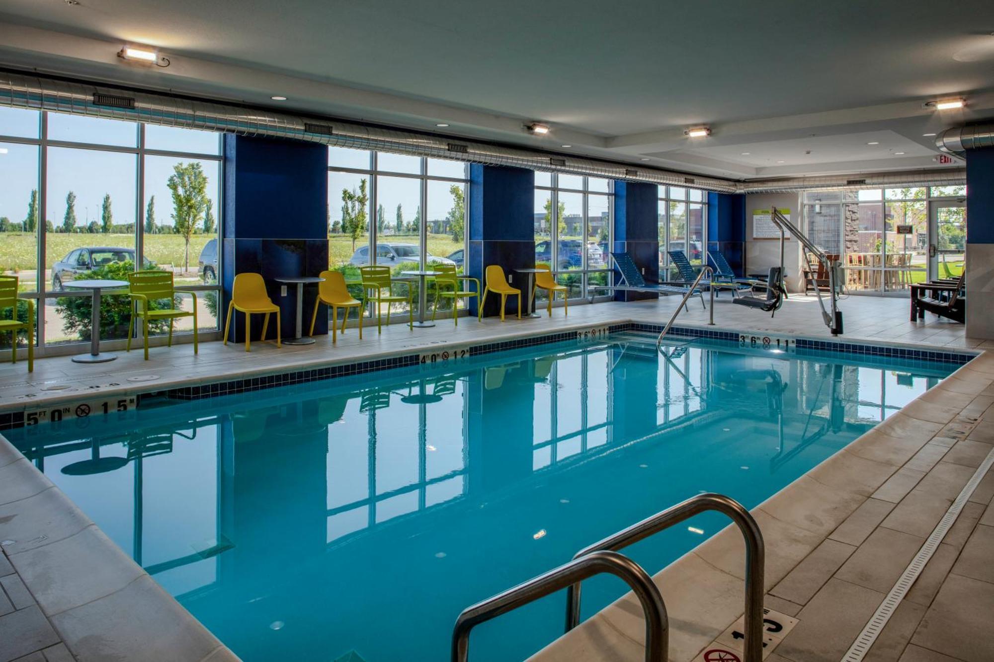 Home2 By Hilton Detroit 3*